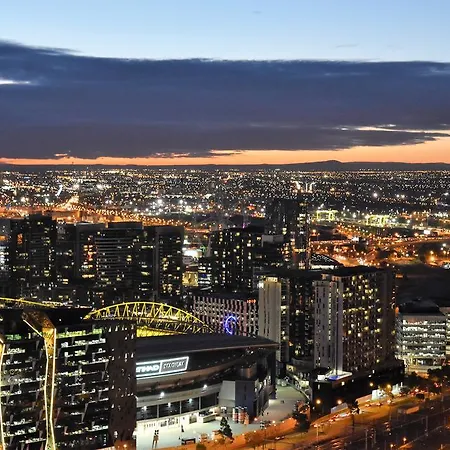 Melbourne Skyhigh Apartments-2